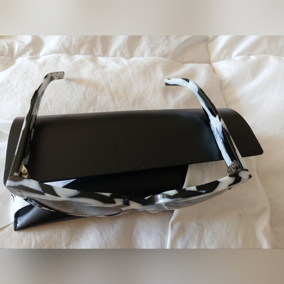 New. Saint Laurent Paris square Zebra sunglasses with case - Picture 7 of 14